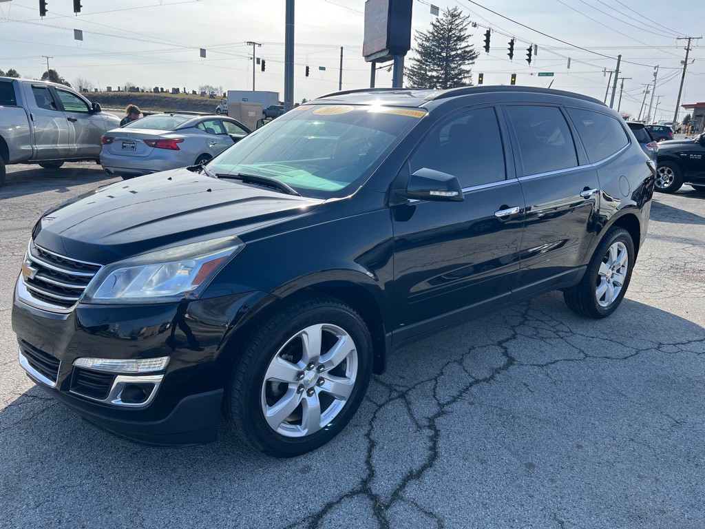 2017 Chevrolet Traverse Image 1