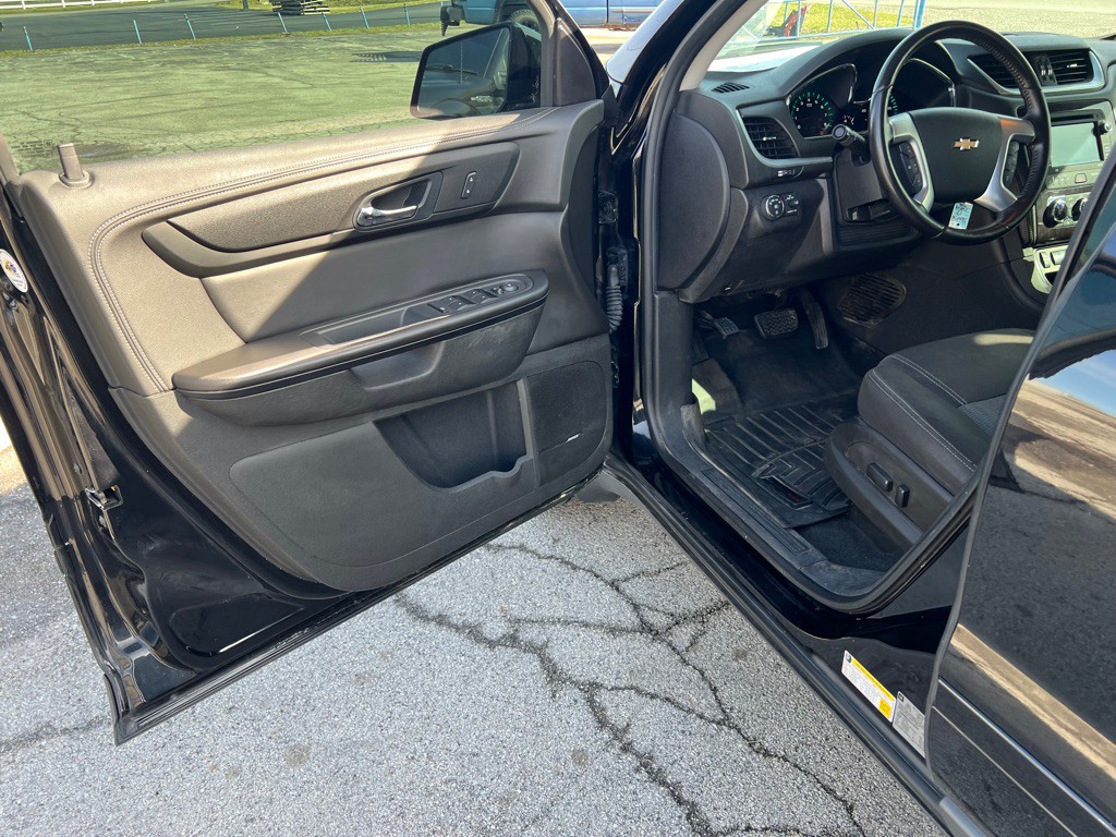 2017 Chevrolet Traverse Image 11