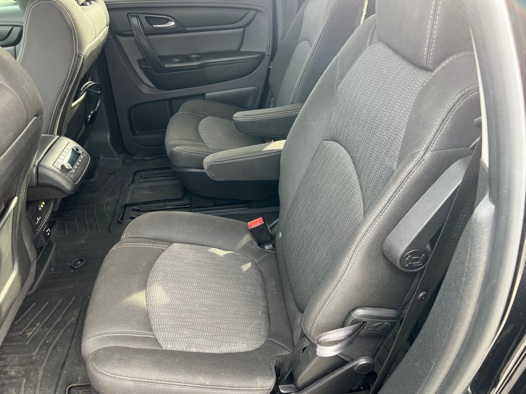 2017 Chevrolet Traverse Image 38
