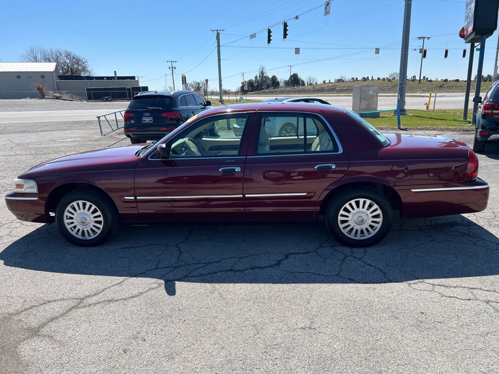 2008 Mercury Grand Marquis Image 4