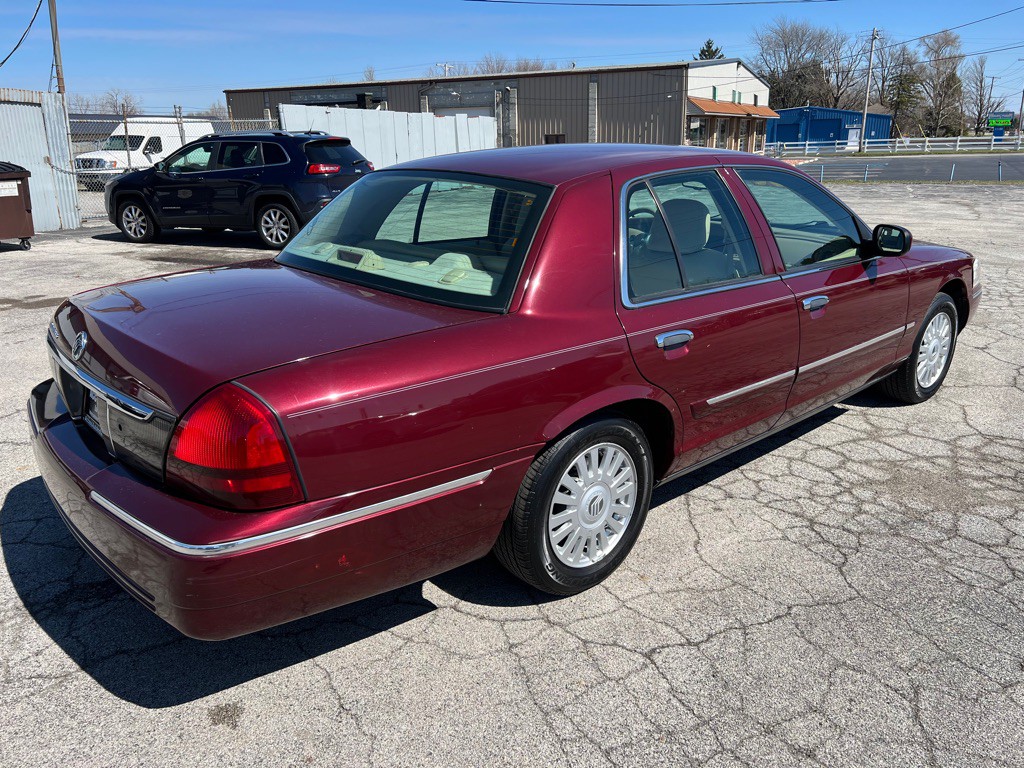 2008 Mercury Grand Marquis Image 9