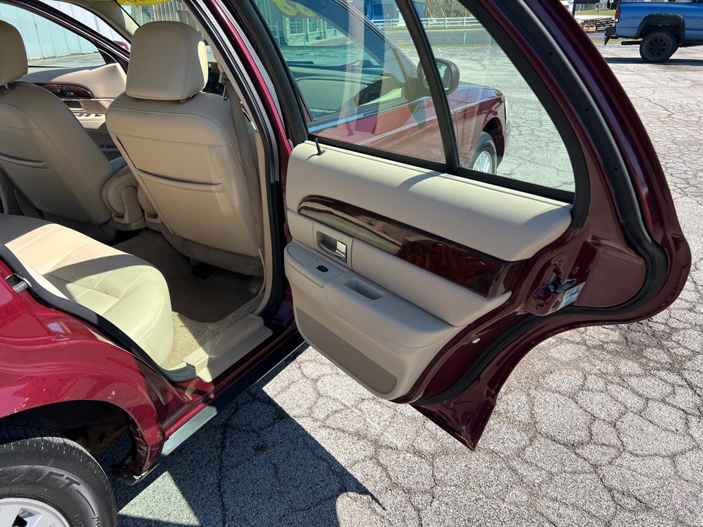 2008 Mercury Grand Marquis Image 38