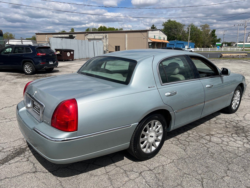 2007 Lincoln Town Car Image 5