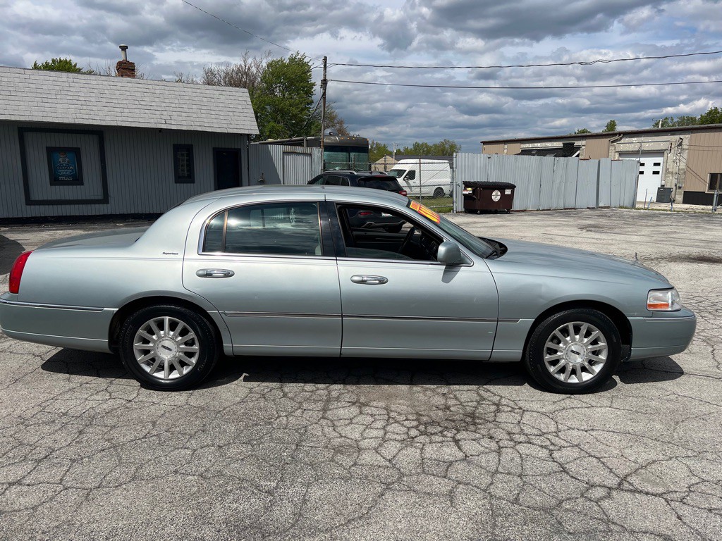 2007 Lincoln Town Car Image 6