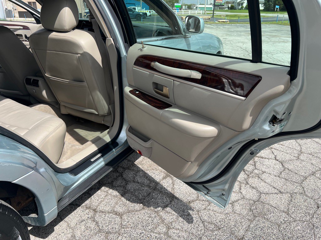 2007 Lincoln Town Car Image 19
