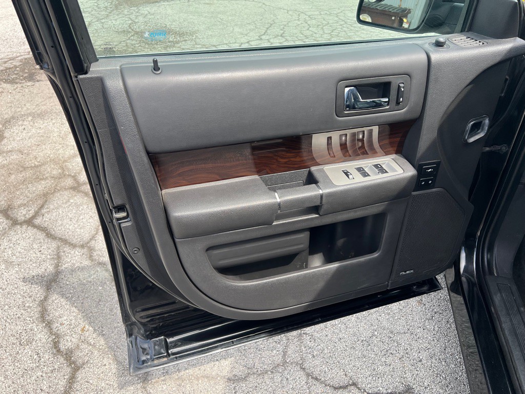 2011 Ford Flex Image 10