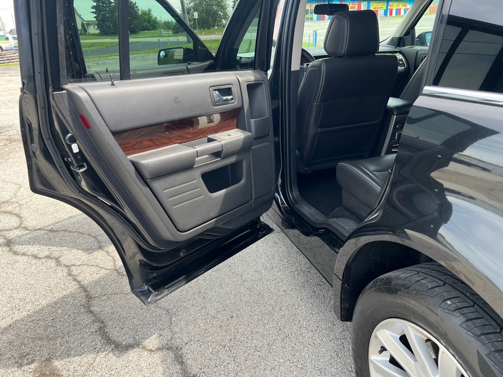 2011 Ford Flex Image 13