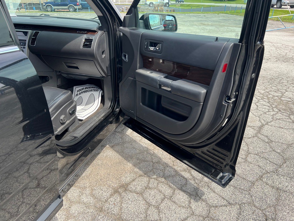 2011 Ford Flex Image 25