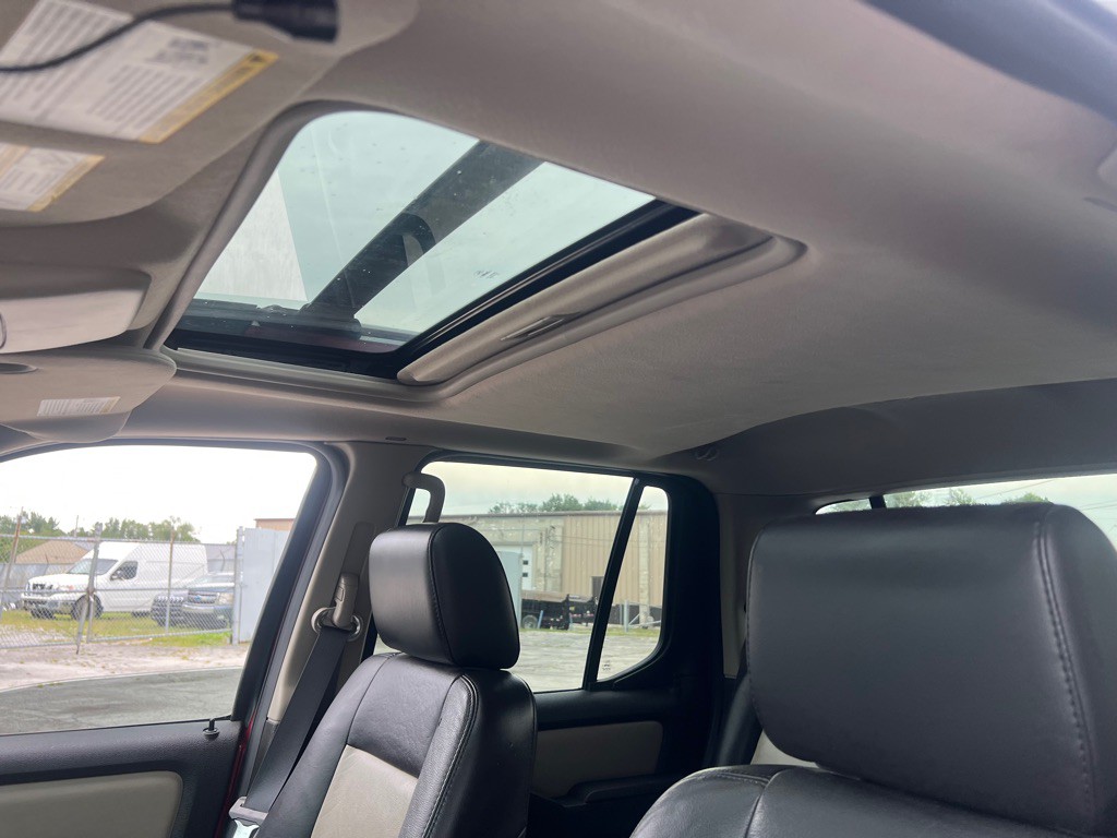 2007 Ford Explorer Image 21