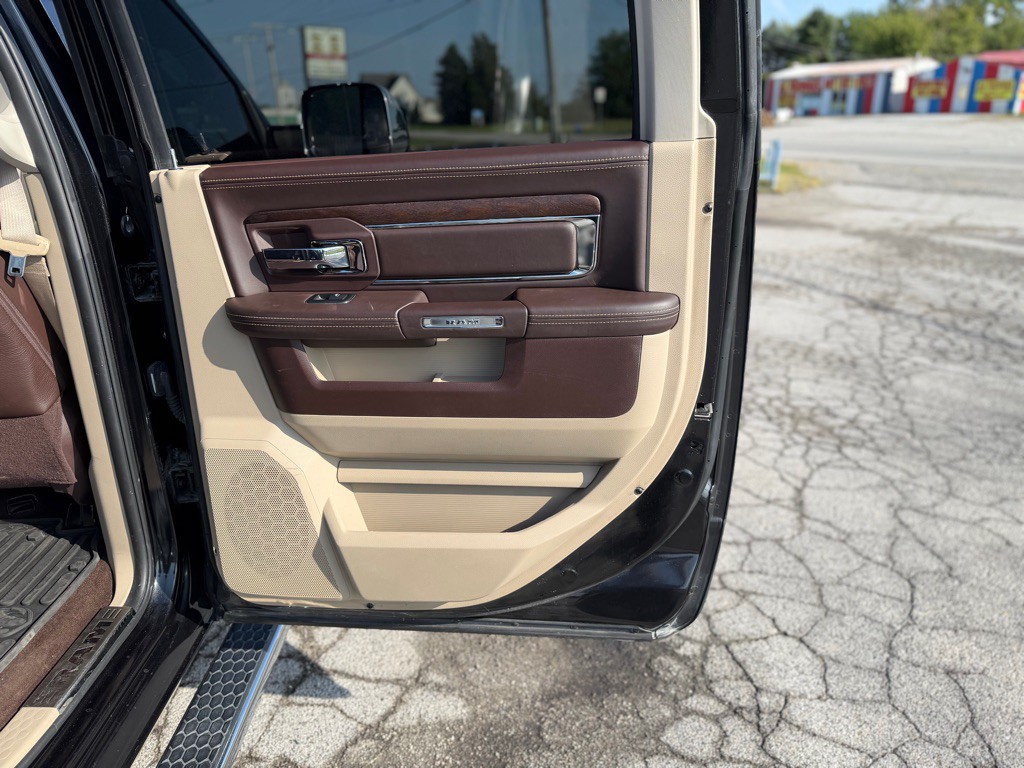2016 RAM 1500 Image 16