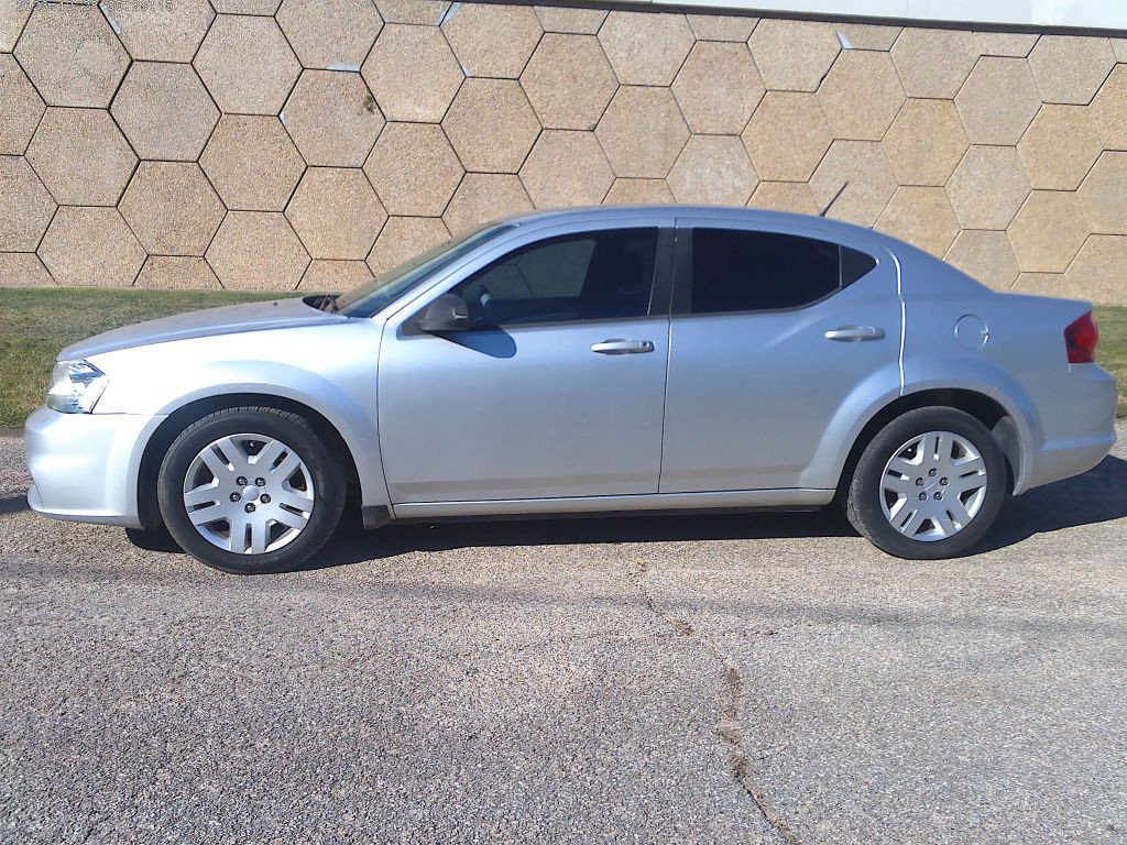 2012 Dodge Avenger Image 4