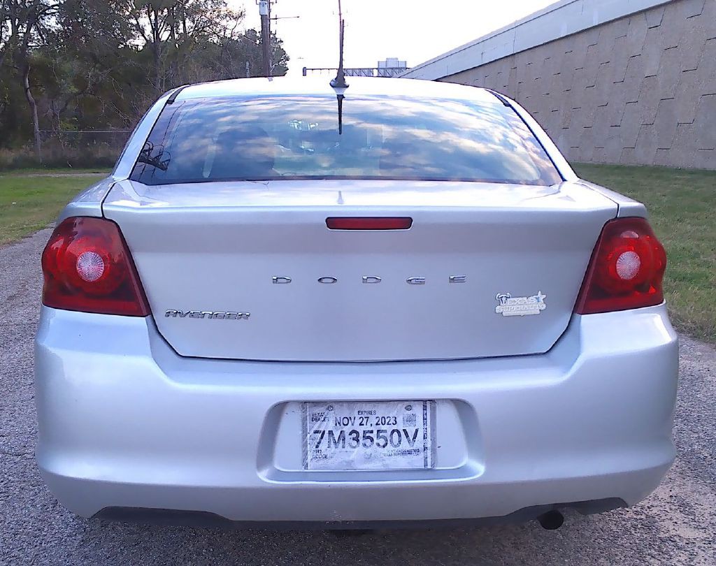 2012 Dodge Avenger Image 6