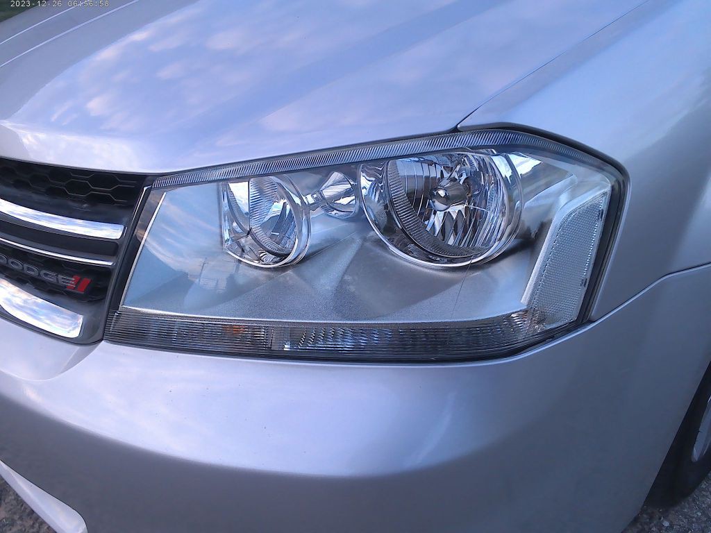 2012 Dodge Avenger Image 10
