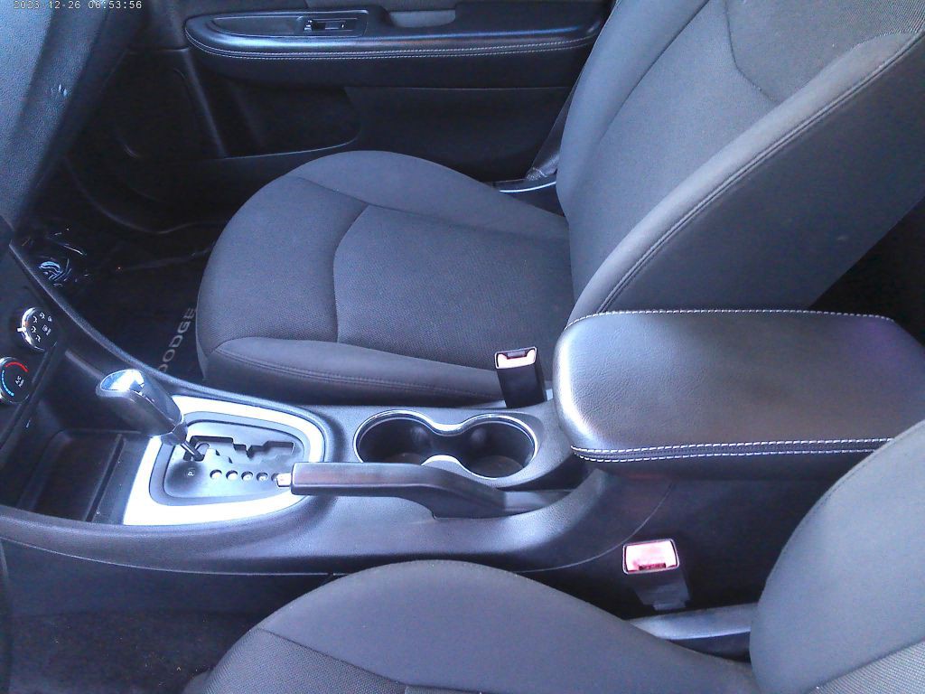 2012 Dodge Avenger Image 14
