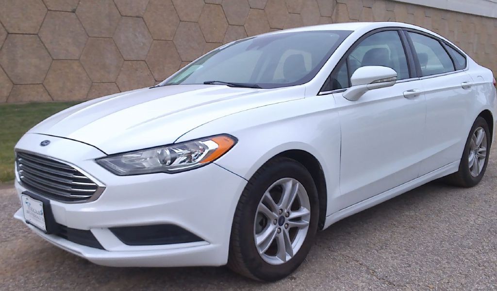 2018 Ford Fusion Image 3