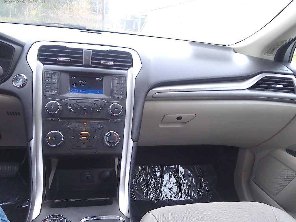 2018 Ford Fusion Image 12