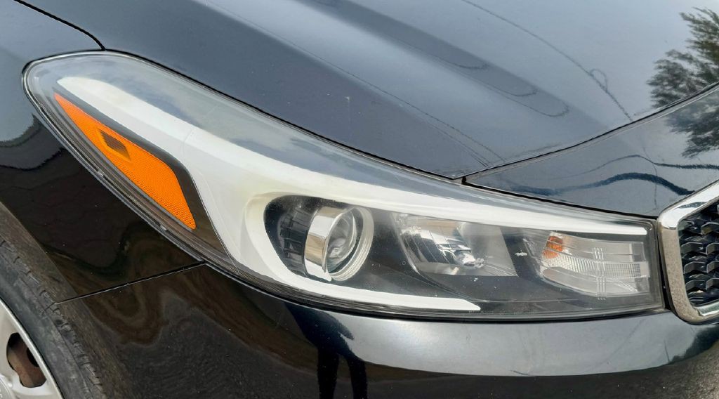 2017 Kia Forte Image 8