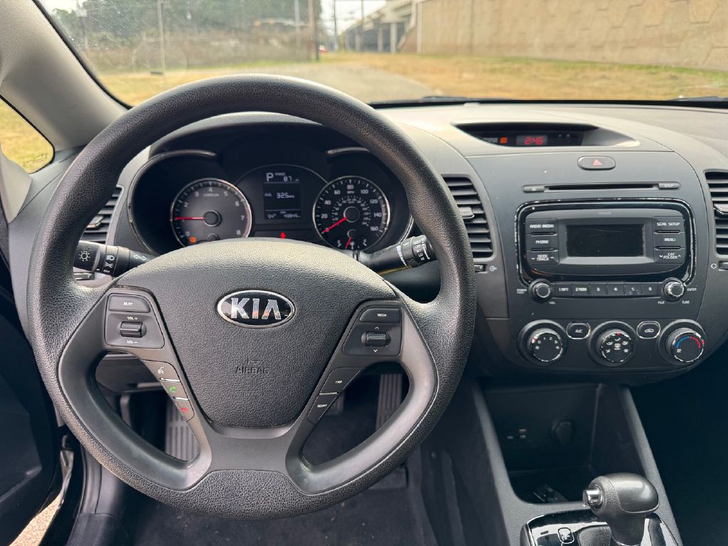 2017 Kia Forte Image 10