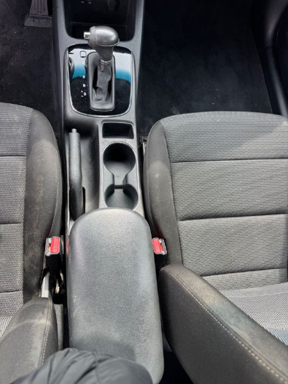 2017 Kia Forte Image 12