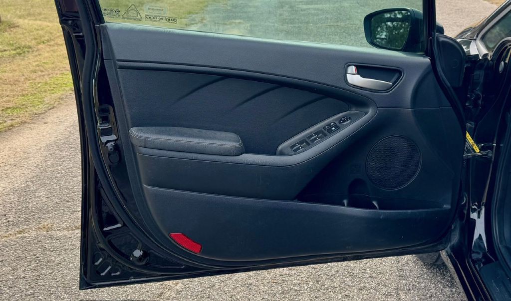 2017 Kia Forte Image 13