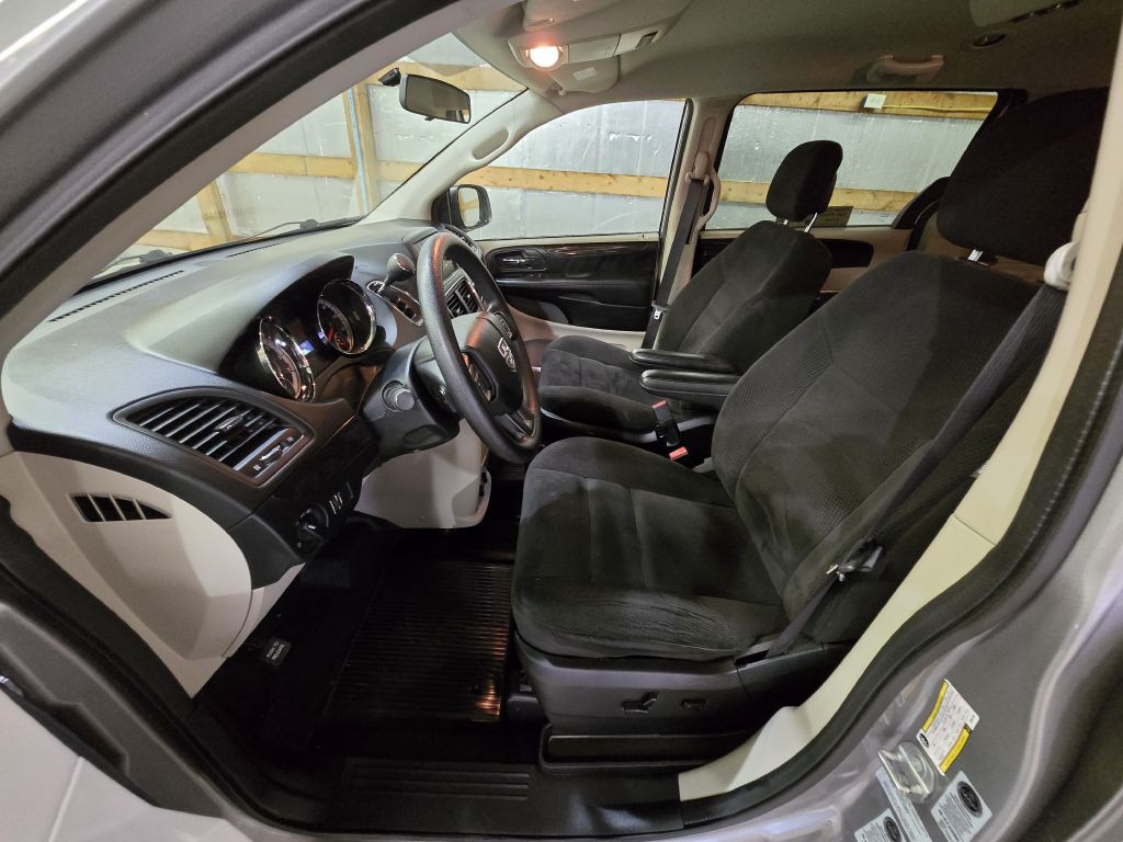 2016 Dodge Grand Caravan Image 11
