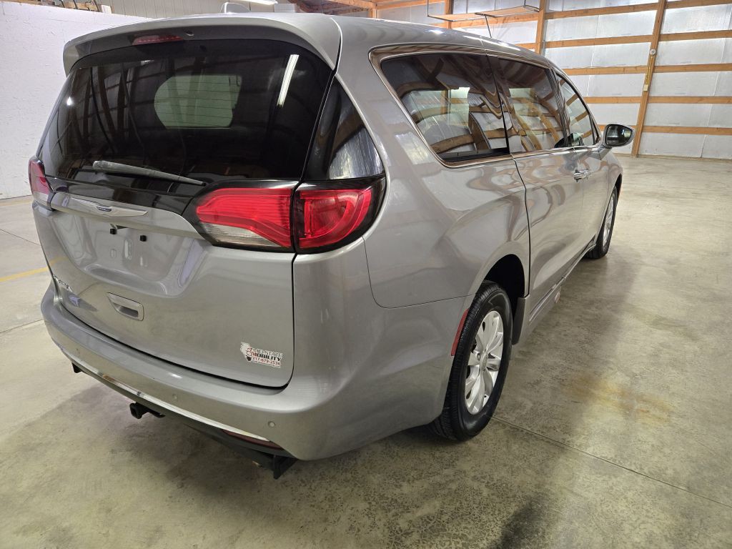 2019 Chrysler Pacifica Image 9