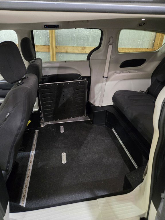 2019 Chrysler Pacifica Image 21