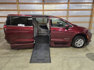 Image for 2021 Chrysler Voyager LXI ID: 7221199