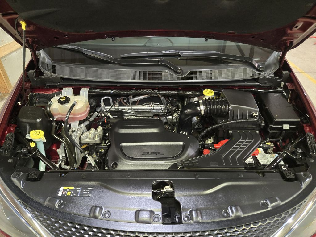 2021 Chrysler Voyager Image 10