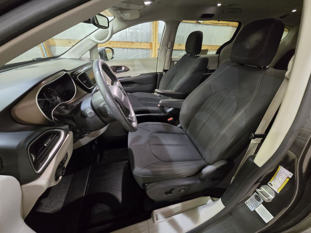 2019 Chrysler Pacifica Image 13
