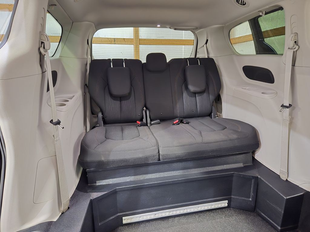 2019 Chrysler Pacifica Image 15