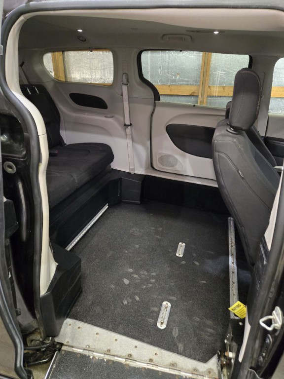 2019 Chrysler Pacifica Image 19