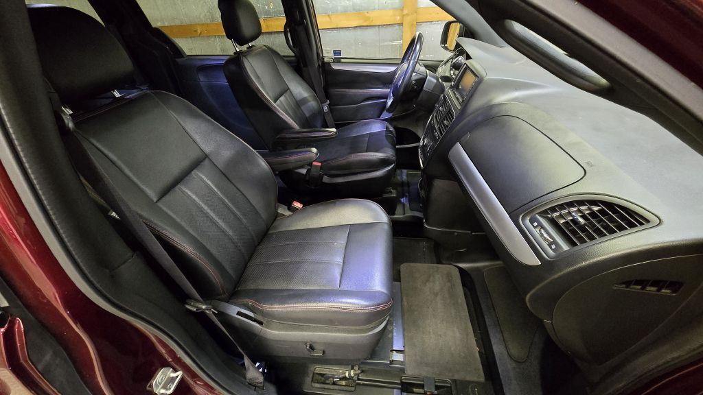 2017 Dodge Grand Caravan Image 13