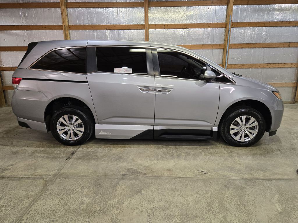 2016 Honda Odyssey Image 2