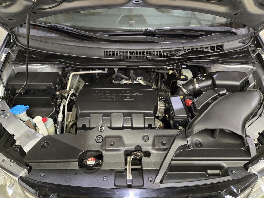 2016 Honda Odyssey Image 11