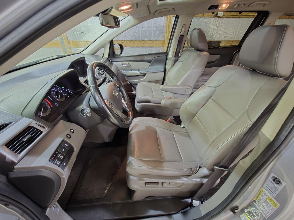 2016 Honda Odyssey Image 13