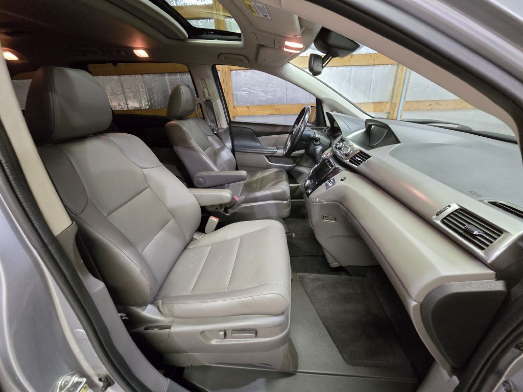 2016 Honda Odyssey Image 14