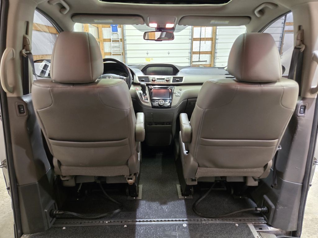 2016 Honda Odyssey Image 16