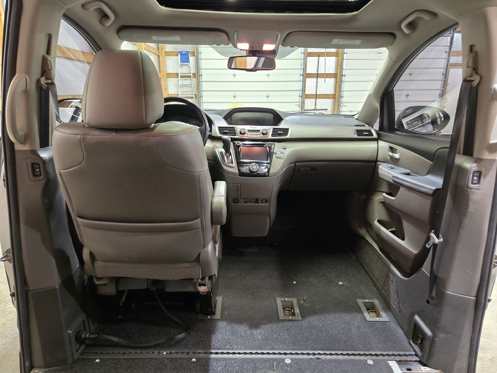 2016 Honda Odyssey Image 17