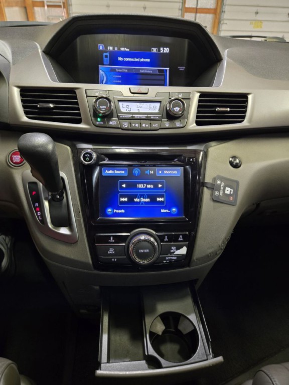 2016 Honda Odyssey Image 21