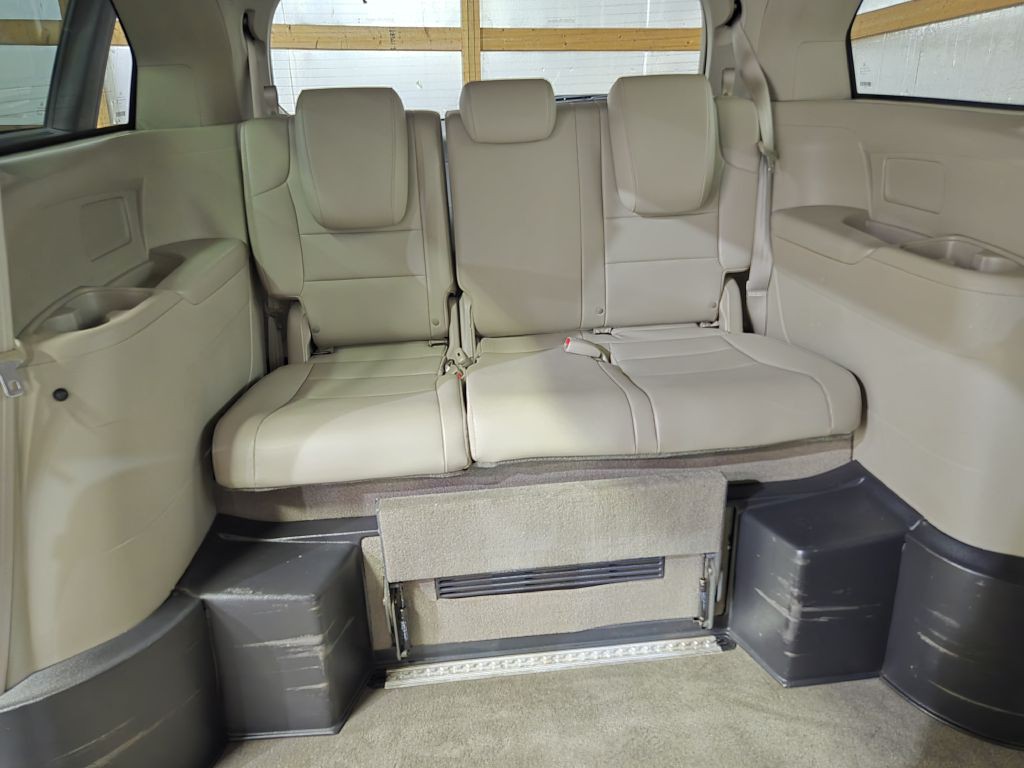 2017 Honda Odyssey Image 15