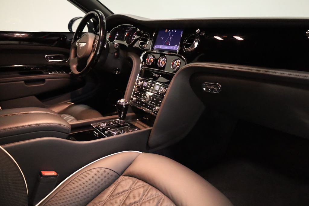 2020 Bentley Mulsanne Image 34