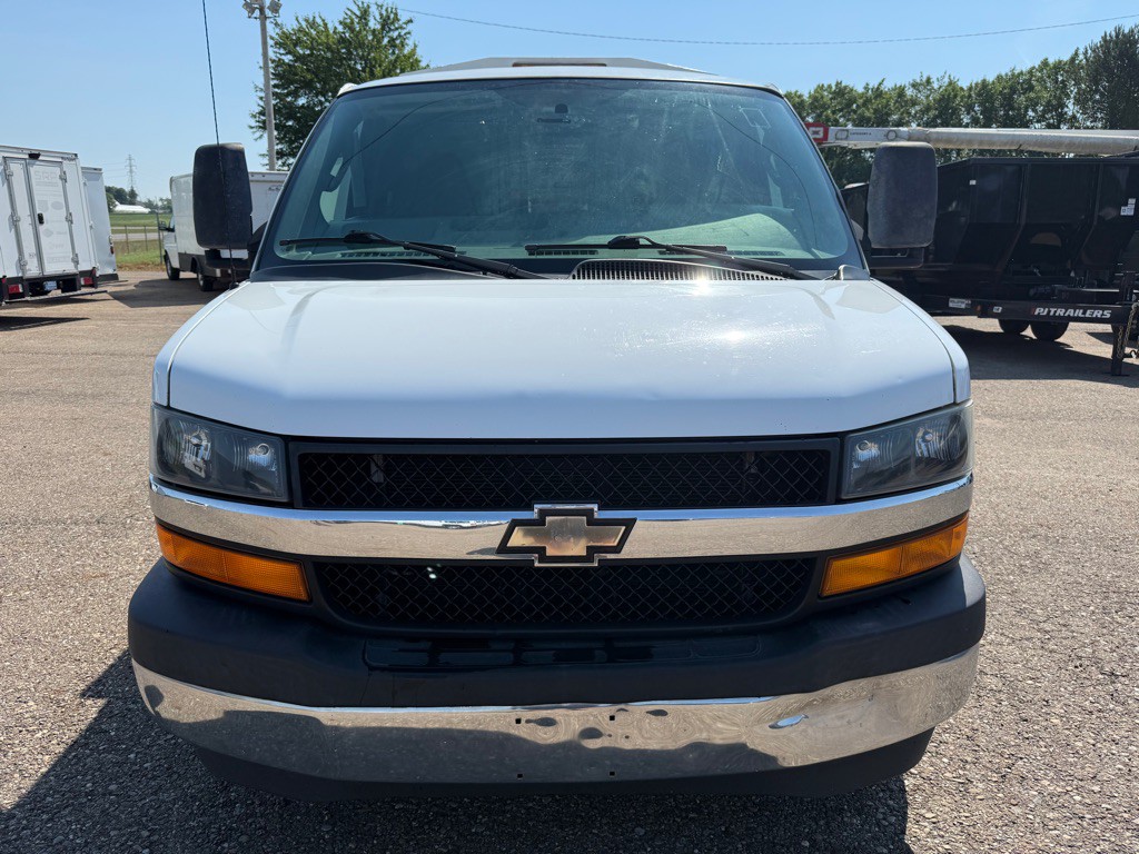 2017 Chevrolet Express Image 2