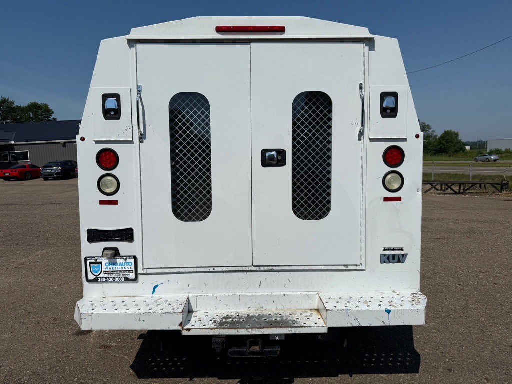 2017 Chevrolet Express Image 7