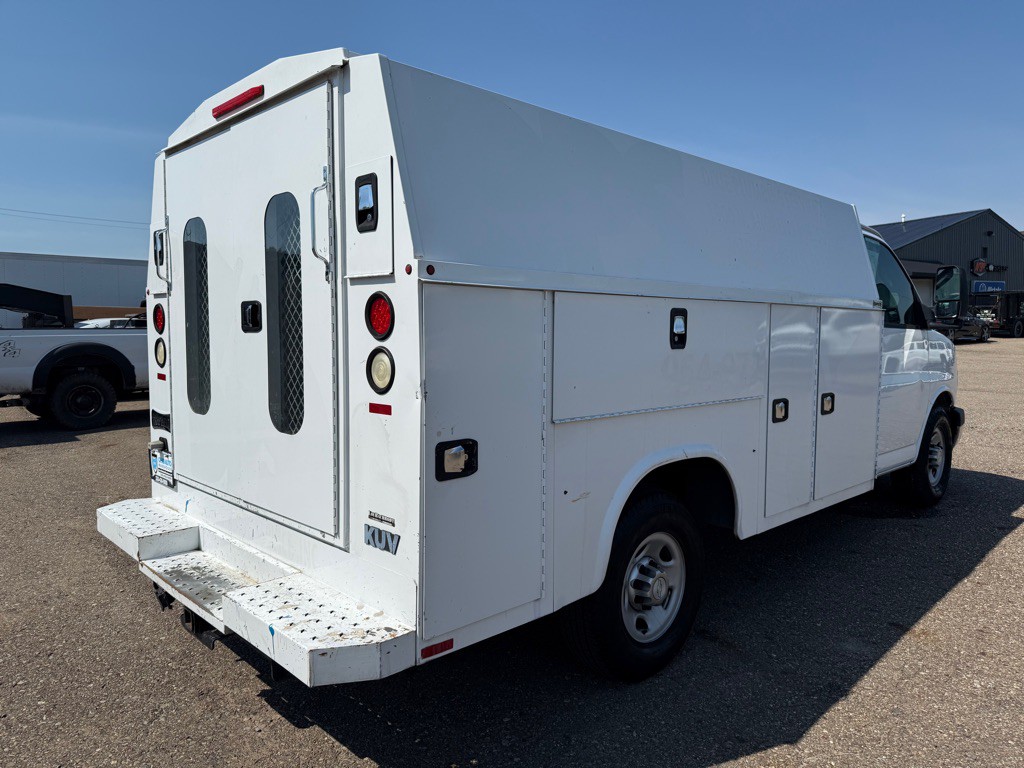 2017 Chevrolet Express Image 8