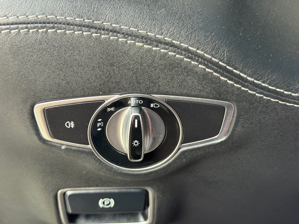 2016 Mercedes-Benz S-Class Image 37