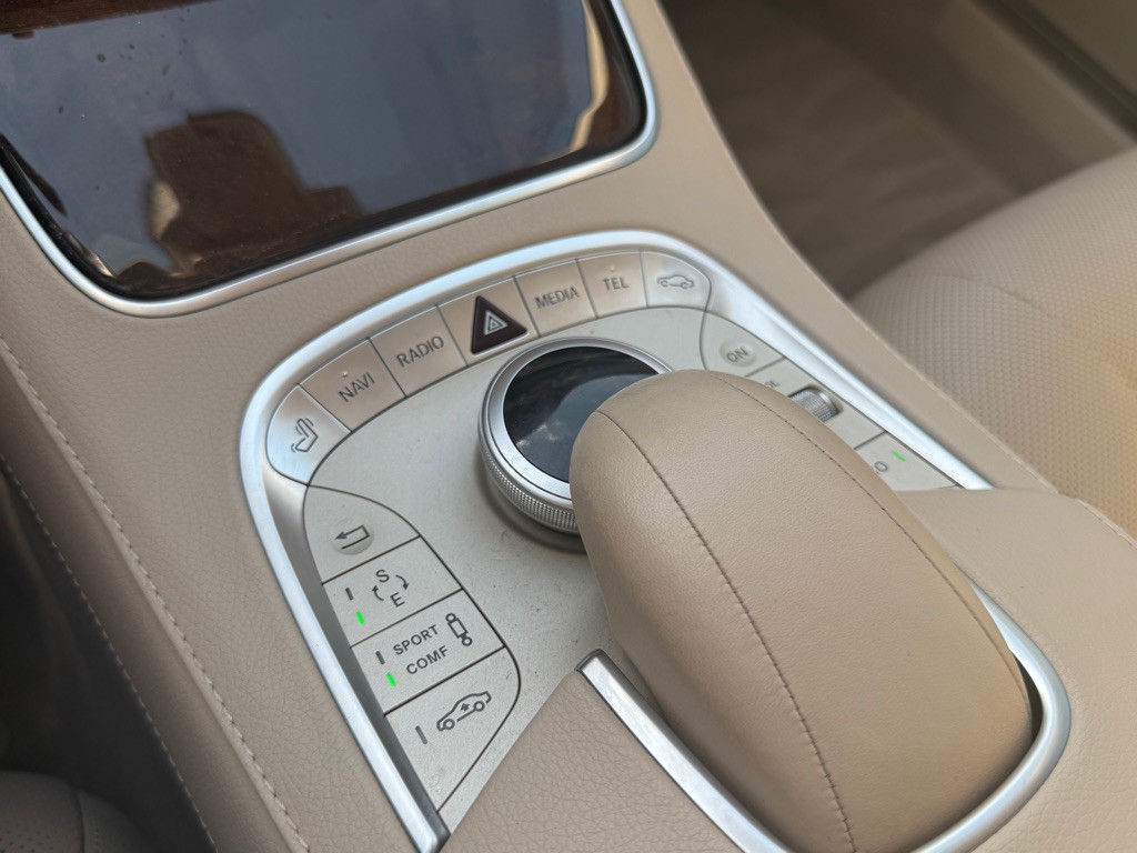 2014 Mercedes-Benz S-Class Image 24