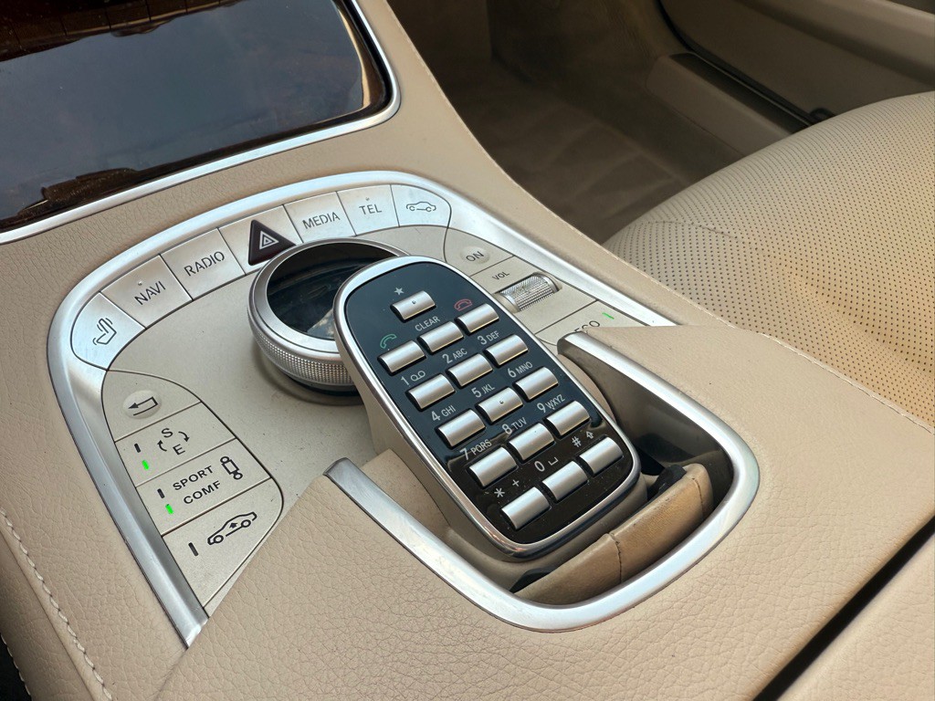 2014 Mercedes-Benz S-Class Image 25