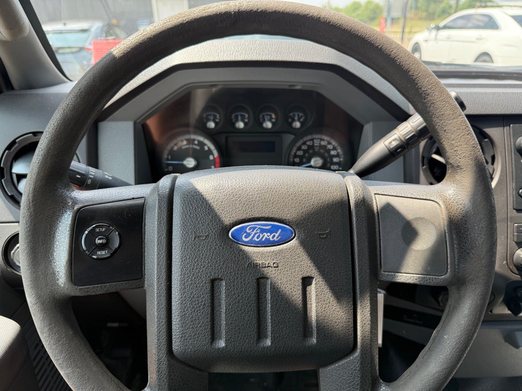 2015 Ford F-350 Image 24