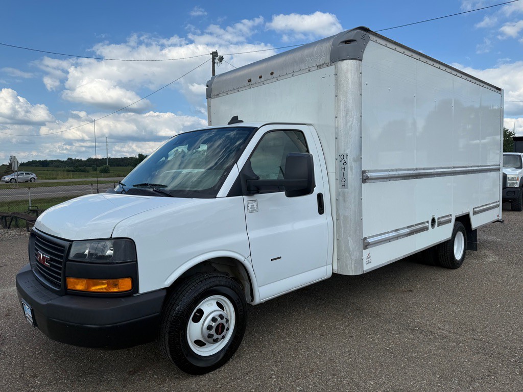 2020 GMC Savana Image 1